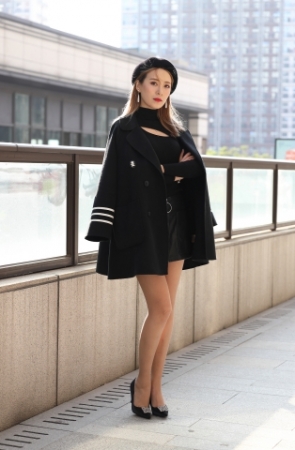 王曼妮丝袜系列-擦肩而过