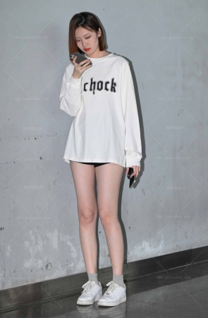 241117-58=42√消失的下装，大白腿女生 11P