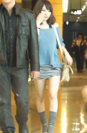 长的很像Hebe的可爱美眉