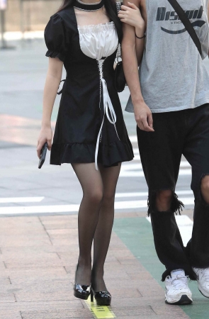 街拍黑丝妹子-17P