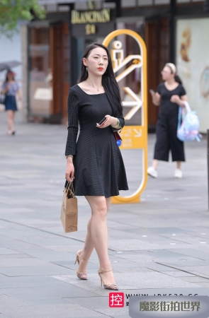 保养得真好的高跟美女3A3345[193M]