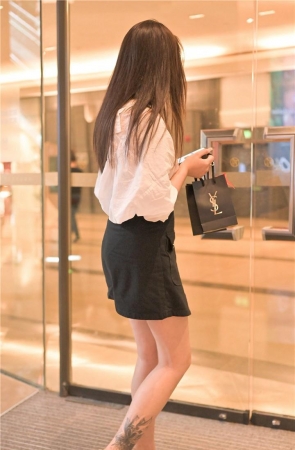 商场偶遇高跟美腿小姐姐3A250[1.08G]