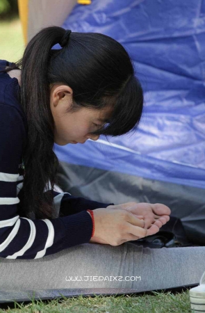 条纹衣服街拍MM