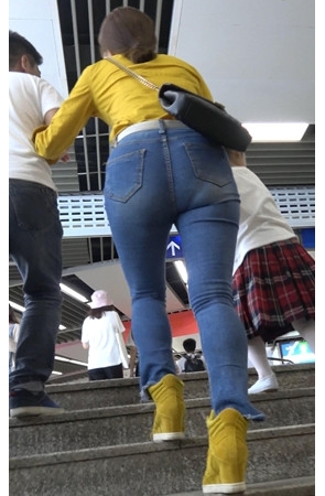 几个不错的紧身牛仔美女[1.09G/MP4]