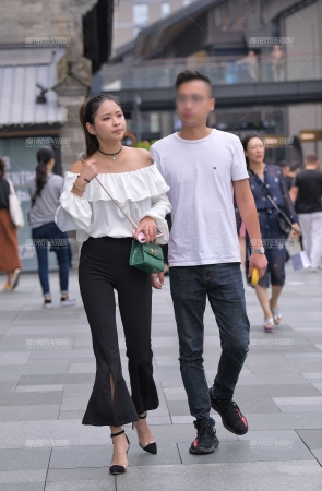 这个西裤够紧吗