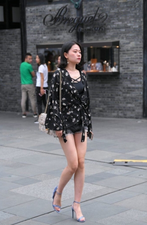 清新牛仔短裤碎花衣 [34P-449MB]