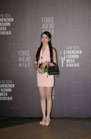 时装周韵味丝腿朲槭