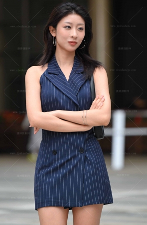 【摄神作品】2566-16=77美腿小姐姐【套图➕4k视频】 10P