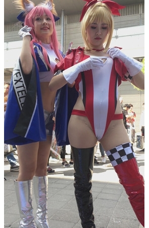 动漫展会上的妖娆妹[1G/MP4]