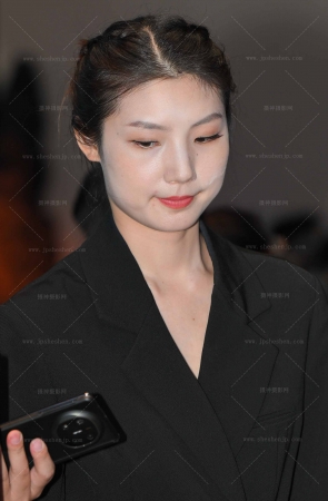 25830-15-57√不拉腿的两双肉腿肉丝小姐姐 9P