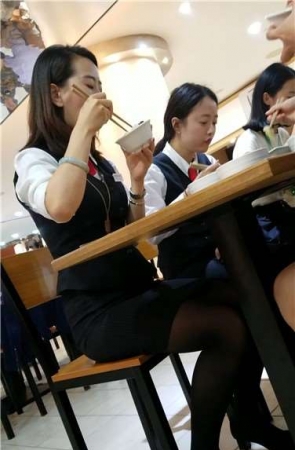 4k超清，吃饭偶遇OL制服空姐