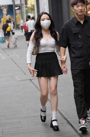 身材到位 穿啥都是点缀/231231-4-47 15P