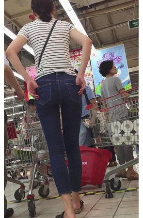 超市里的牛仔小姐姐[389M/MP4]