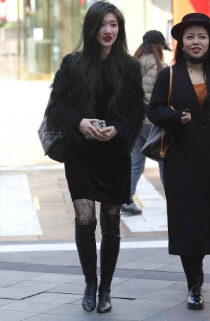 气质街拍黑丝shaofu