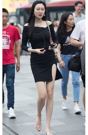 长腿气质美女(21P)[348M/JPG]