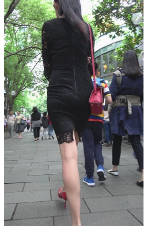 连体镂空包臀裙