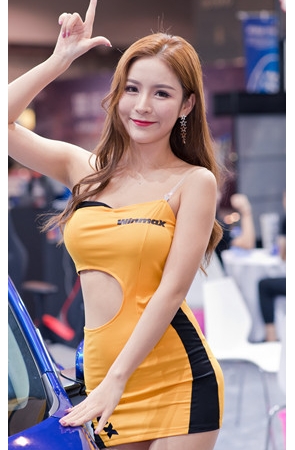 漂亮的车模美女(35P)[343M/JPG]