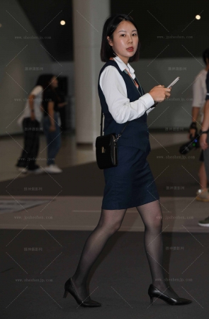 2563-48-45√白衬衫马甲黑丝商务车短发销售