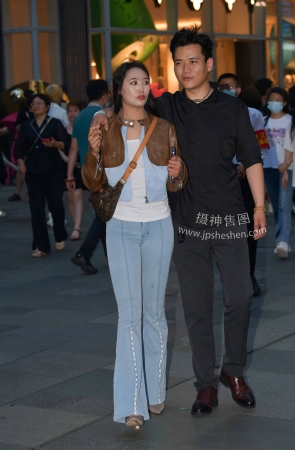 23520-17=44紧牛大长腿 13P