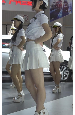 车展热舞的小姐姐