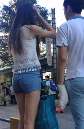 170以上的美女路边打车