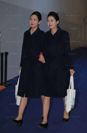 SH26-72-37√长龙航空空姐-下班囖