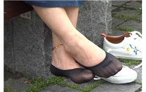 黑色船袜 [459 MB/MP4]