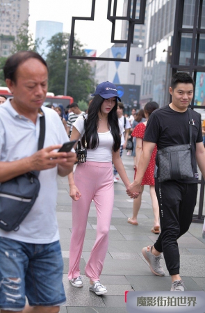 小姐姐，妳这裤子也太薄了吧，迷人3A1778[768M]