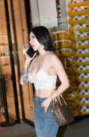 精致性感牛仔裤 [122P-2.80GB]