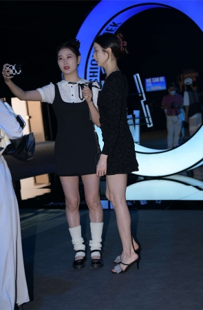 清秀美丽