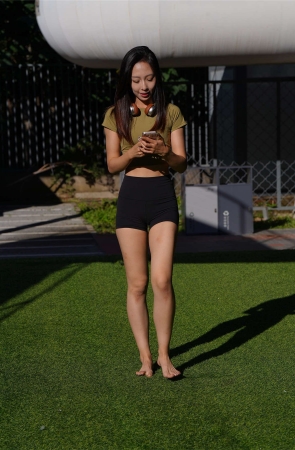 kaine模拍作品 黑色运动短裤女孩