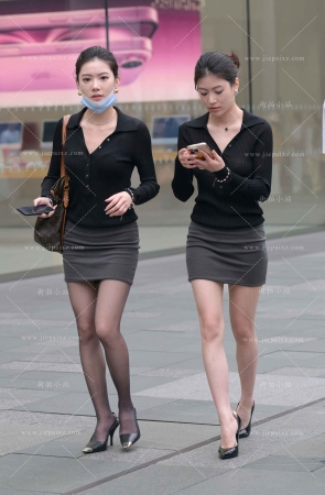 街拍大长腿美女姐妹 [19P]