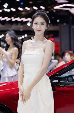 御姐车模蔡悦女神 [132P1V-1.55GB]