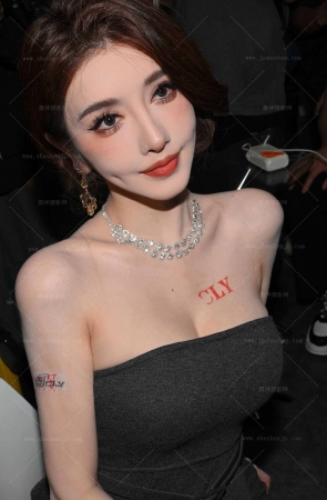 26321-3-128√小喵大宝-丰满美胸美足【套图➕4k 11P