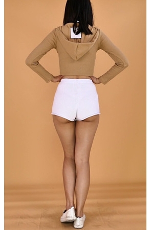 模拍小渔月牙白短裤[303M/MP4]