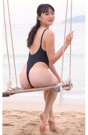 （套图一）黑色连体比基尼白嫩美女 (503P)[8.22G/JPG]