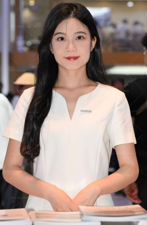 【摄神作品】25531-18=34√清秀前台咨客一枚 7P