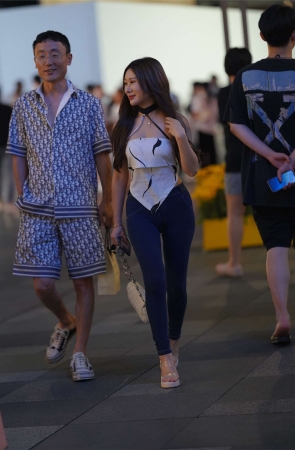 帅气飒爽牛仔裤