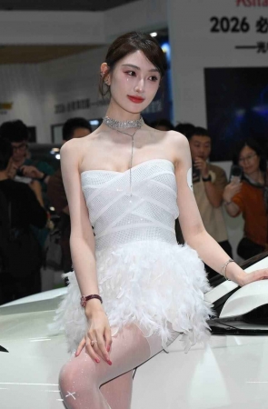 白裙肉丝模特 – 珍妮 [22P]