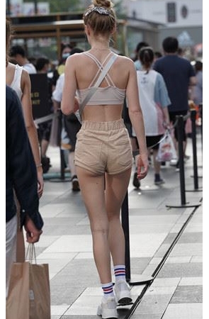 国外热裤月牙女(15P)