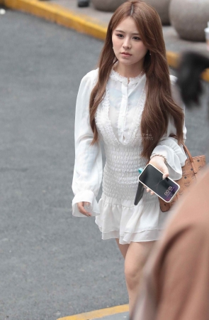漂亮街拍少妇