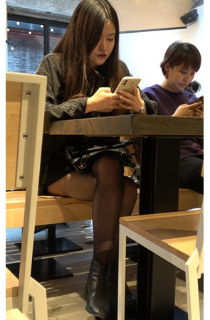 黑丝丰腴小姐姐