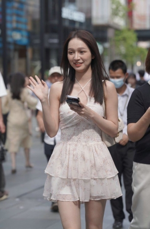 清甜可爱碎花纱裙 [70P-739MB]