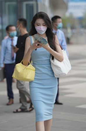 柔美蓝色修身裙 [142P-1.43GB]