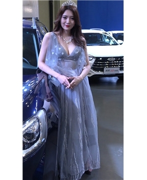 4k-极品靓丽美女车模小姐