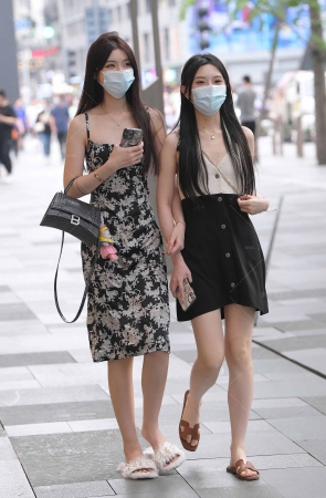 美女如云裙装穿搭240418-12-70 15P