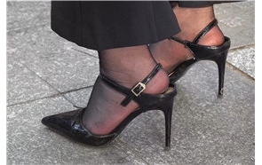 4K – 极品高跟，丝袜美足MM [2.33 GB/avi]