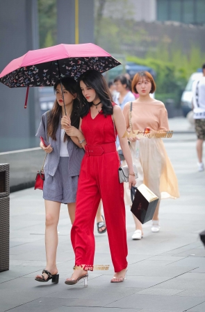 甜美女孩 像水果糖一样惹人喜爱！