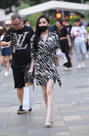 2192-10+164白皙贵妇 7P