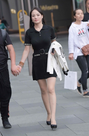 爱穿肉 丝的美朲萋